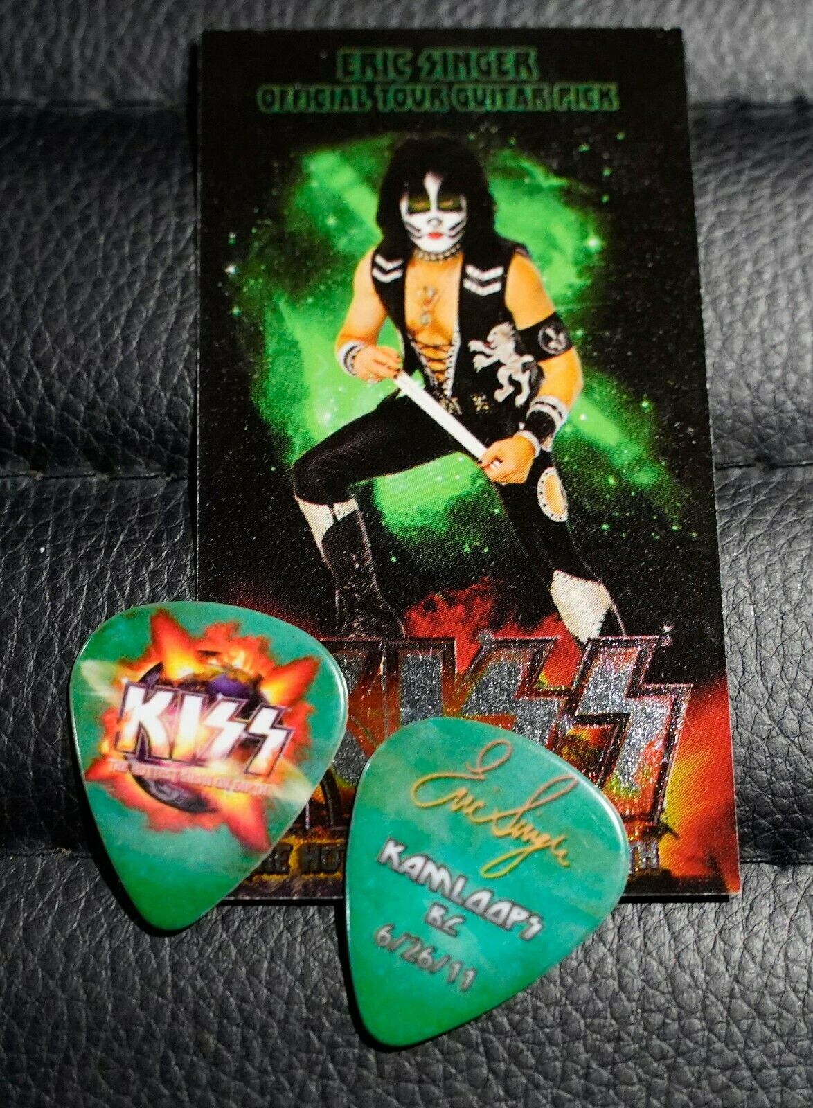 Kiss 062611 Kamloops Eric Singer Guitar Pick Hottest Show Earth Tour
